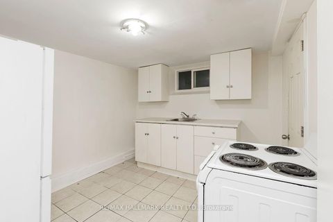 Photo 23 at 31 Thora Avenue, Oakridge, Toronto