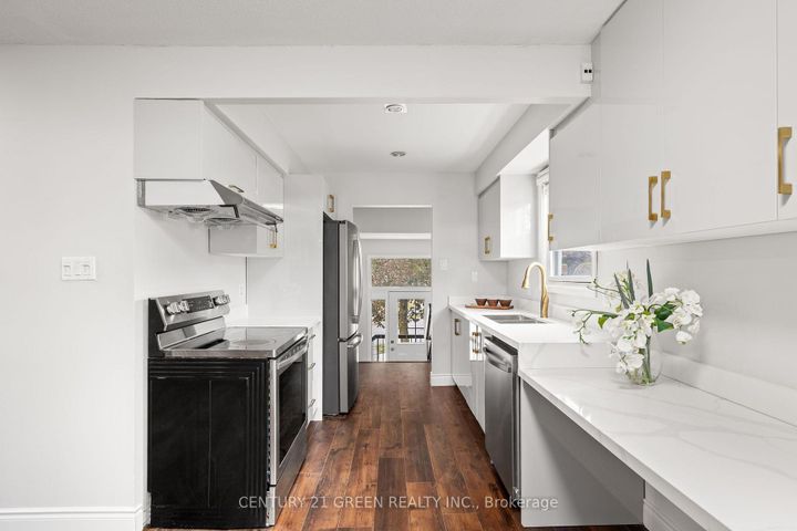 Photo 6 at 15 Lady Stewart Boulevard, Westgate, Brampton