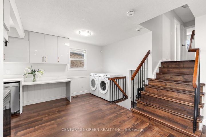 Photo 9 at 15 Lady Stewart Boulevard, Westgate, Brampton