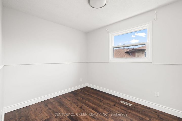 Photo 14 at 15 Lady Stewart Boulevard, Westgate, Brampton