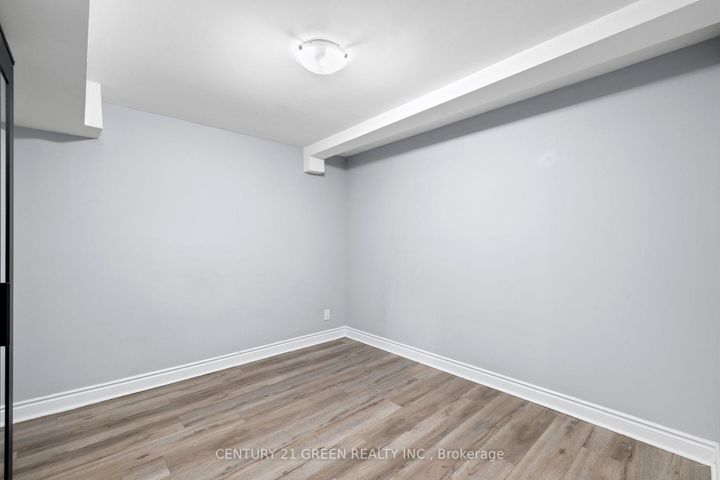 Photo 26 at 15 Lady Stewart Boulevard, Westgate, Brampton