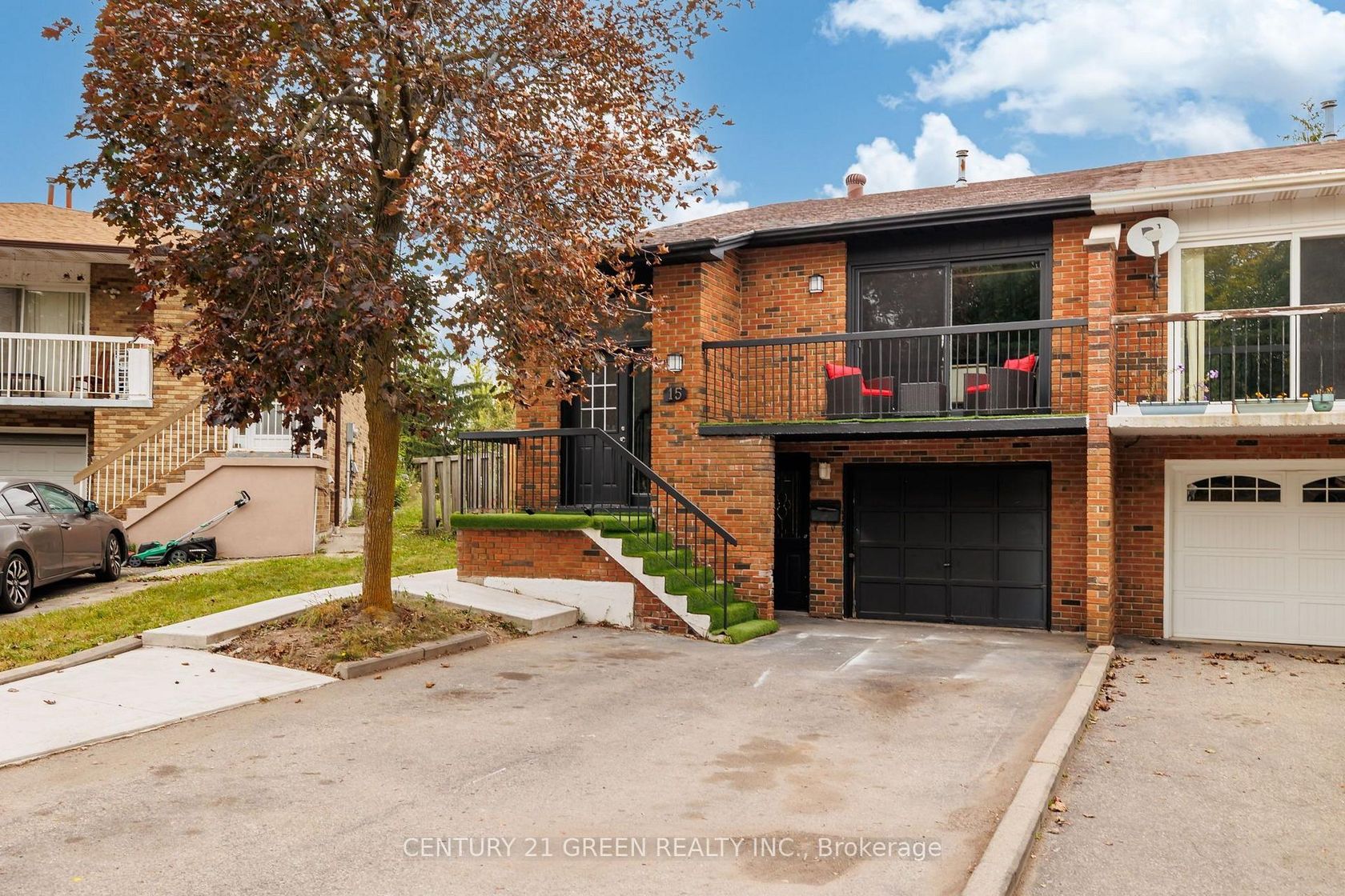 15 Lady Stewart Boulevard, Westgate, Brampton 2