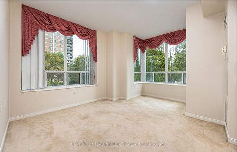 Photo 7 at 104 - 2800 Warden Avenue, L'Amoreaux, Toronto