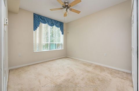 Photo 10 at 104 - 2800 Warden Avenue, L'Amoreaux, Toronto