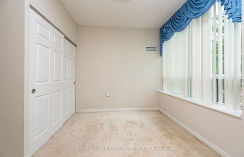 Photo 14 at 104 - 2800 Warden Avenue, L'Amoreaux, Toronto