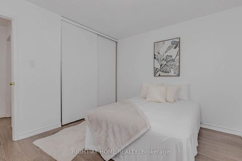 Photo 13 at 3 - 40 Rexdale Boulevard, Kipling, Toronto