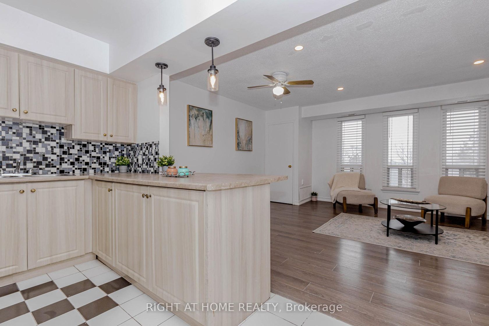 3 - 40 Rexdale Boulevard, Kipling, Toronto 