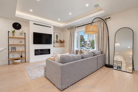 Photo 2 at 39 Janet Boulevard, Maryvale, Toronto