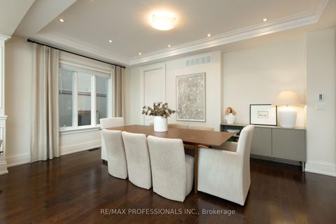 Photo 6 at 18 Hillcroft Drive, City Centre West, Toronto