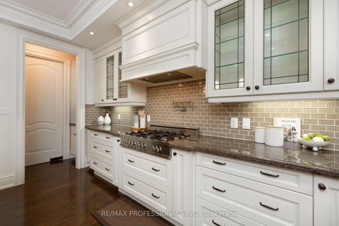 Photo 9 at 18 Hillcroft Drive, City Centre West, Toronto