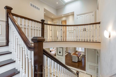 Photo 18 at 18 Hillcroft Drive, City Centre West, Toronto