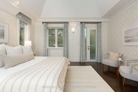Photo 20 at 18 Hillcroft Drive, City Centre West, Toronto