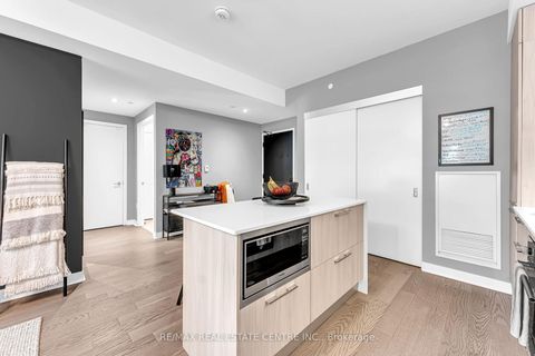 Photo 8 at 306 - 501 Adelaide Street W, Waterfront Communities C1, Toronto
