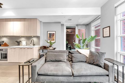 Photo 12 at 306 - 501 Adelaide Street W, Waterfront Communities C1, Toronto