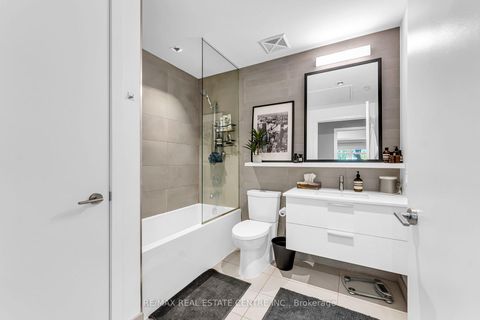 Photo 21 at 306 - 501 Adelaide Street W, Waterfront Communities C1, Toronto