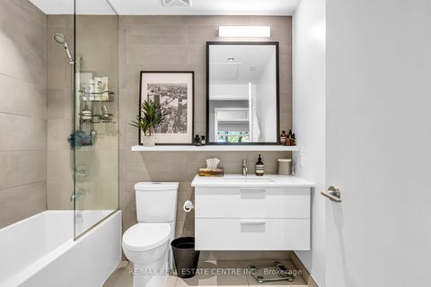 Photo 22 at 306 - 501 Adelaide Street W, Waterfront Communities C1, Toronto