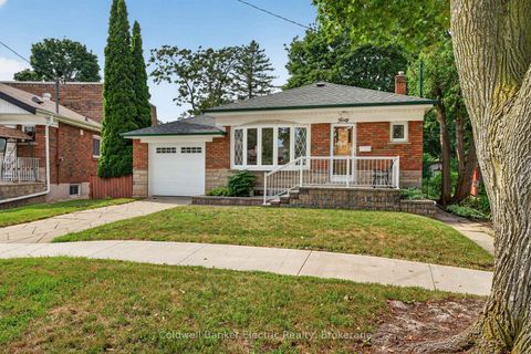 Photo 1 at 40 Wortham Drive, Woburn, Toronto