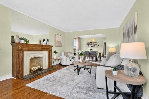 Photo 3 at 40 Wortham Drive, Woburn, Toronto