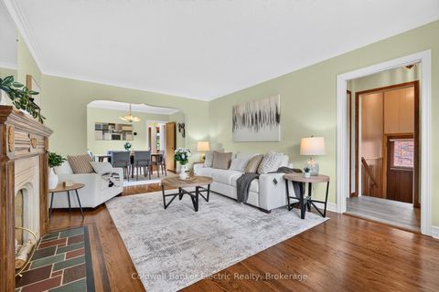 Photo 4 at 40 Wortham Drive, Woburn, Toronto