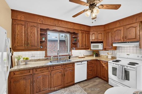 Photo 9 at 40 Wortham Drive, Woburn, Toronto