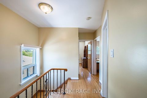 Photo 17 at 53 Foxrun Avenue, CFB, Toronto