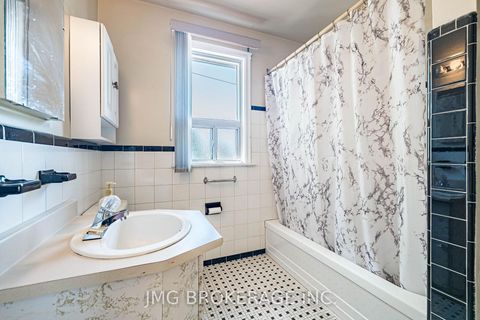 Photo 21 at 53 Foxrun Avenue, CFB, Toronto