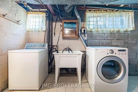 Photo 29 at 53 Foxrun Avenue, CFB, Toronto