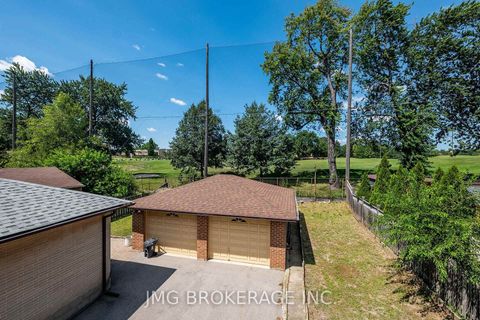 Photo 36 at 53 Foxrun Avenue, CFB, Toronto