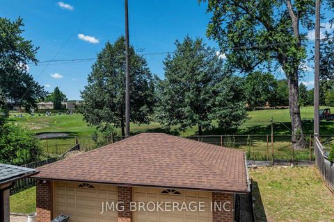 Photo 37 at 53 Foxrun Avenue, CFB, Toronto
