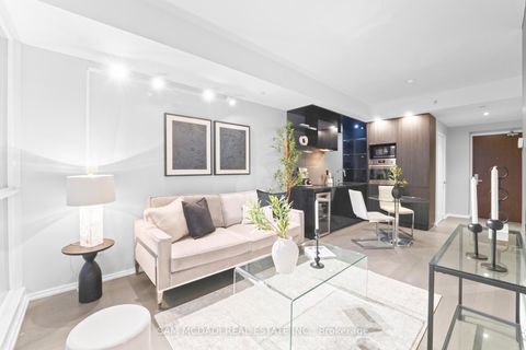Photo 8 at 608 - 70 Temperance Street, Bay Street Corridor, Toronto