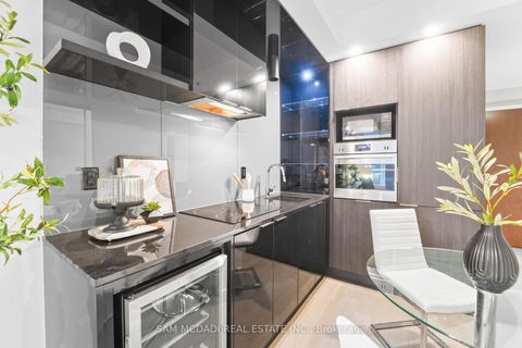 Photo 13 at 608 - 70 Temperance Street, Bay Street Corridor, Toronto