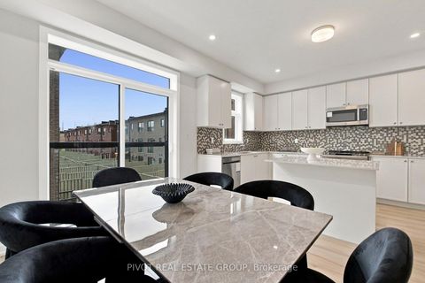 Photo 16 at 80 Danielle Moore Circle, Bendale, Toronto