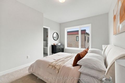 Photo 25 at 80 Danielle Moore Circle, Bendale, Toronto