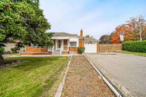 Photo 0 at 428 Maple Leaf Drive, Maple Leaf, Toronto