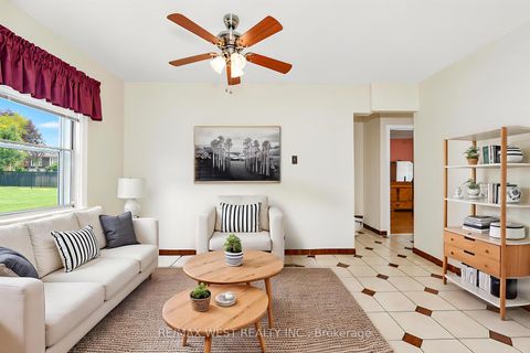 Photo 1 at 428 Maple Leaf Drive, Maple Leaf, Toronto
