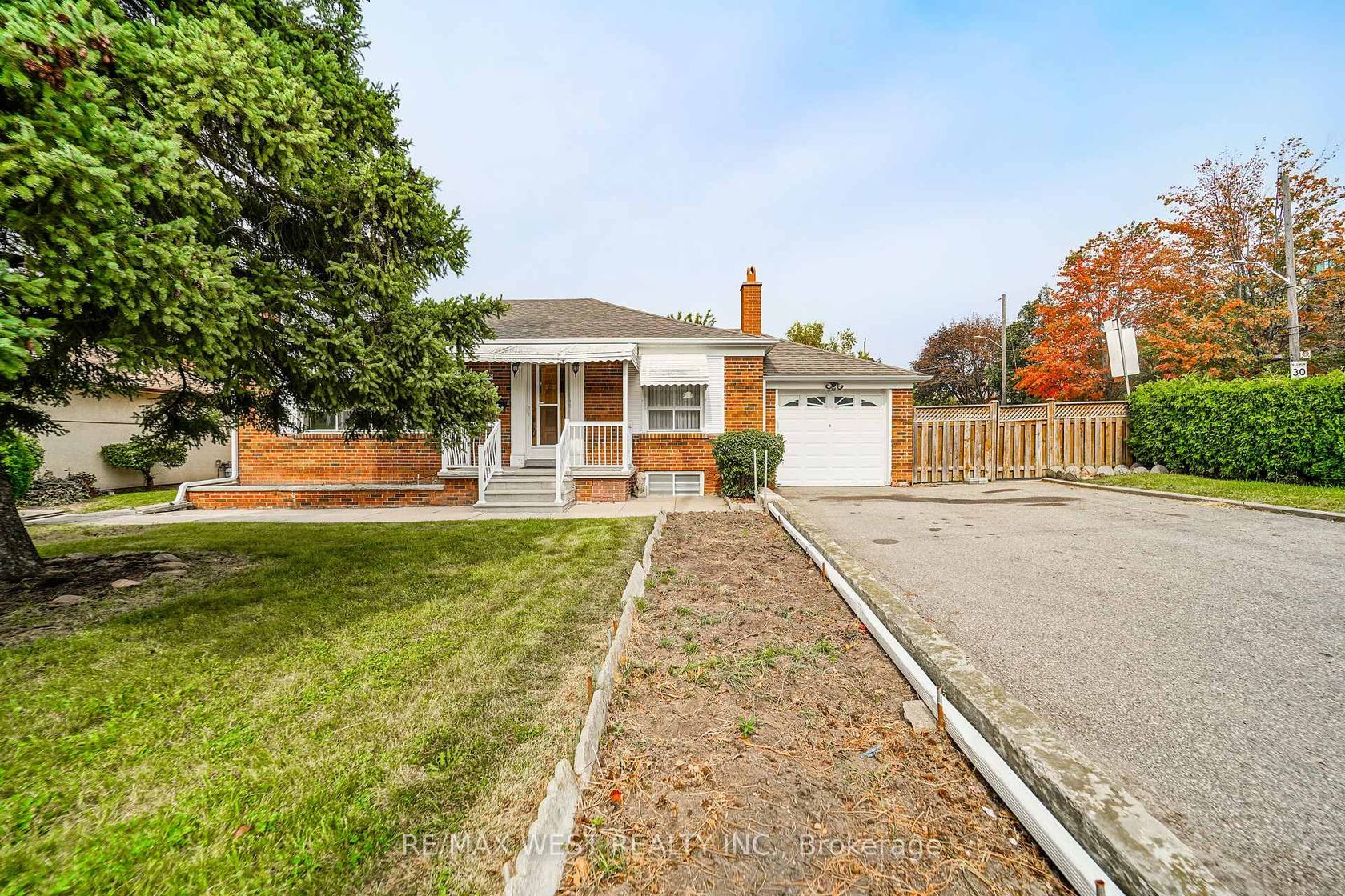 428 Maple Leaf Drive, Maple Leaf, Toronto 
