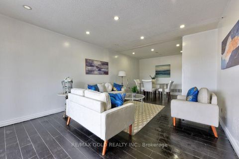 Photo 7 at 22 Kittiwake Avenue, Clairville, Toronto