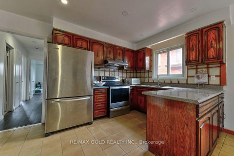 Photo 13 at 22 Kittiwake Avenue, Clairville, Toronto