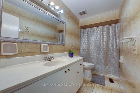 Photo 24 at 22 Kittiwake Avenue, Clairville, Toronto