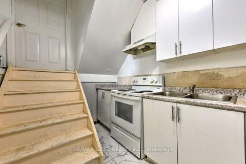 Photo 32 at 22 Kittiwake Avenue, Clairville, Toronto