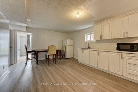 Photo 35 at 22 Kittiwake Avenue, Clairville, Toronto