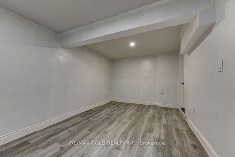 Photo 38 at 22 Kittiwake Avenue, Clairville, Toronto