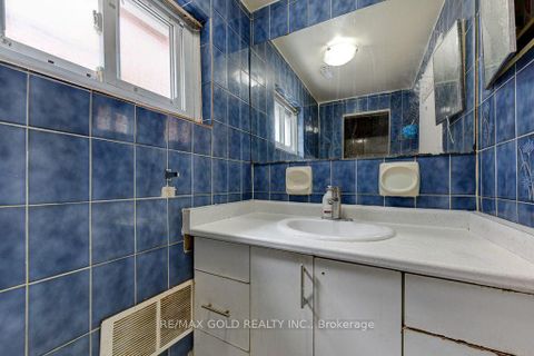 Photo 40 at 22 Kittiwake Avenue, Clairville, Toronto