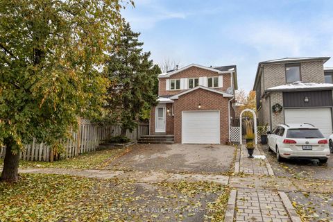 Photo 2 at 36 Moonlight Lane, Observatory, Richmond Hill