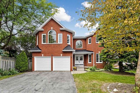 Photo 1 at 10 Driftwood Court, Oak Ridges, Richmond Hill