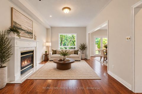 Photo 5 at 10 Driftwood Court, Oak Ridges, Richmond Hill