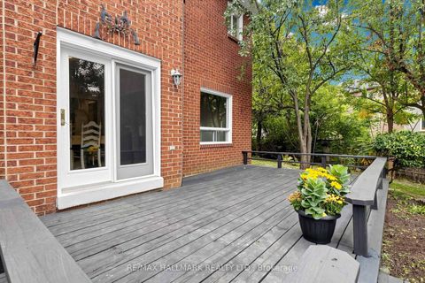 Photo 17 at 10 Driftwood Court, Oak Ridges, Richmond Hill
