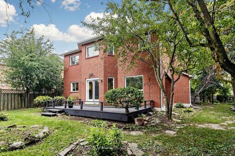 Photo 19 at 10 Driftwood Court, Oak Ridges, Richmond Hill