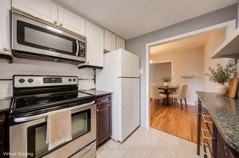 Photo 23 at 19 Robinson Avenue, Oakridge, Toronto