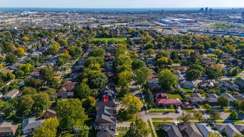 Photo 39 at 11 Tremont Road, City Centre West, Toronto